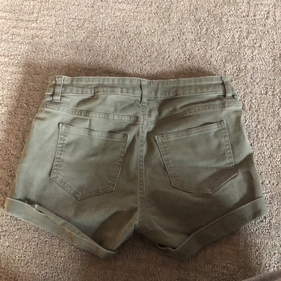 American Eagle Shorts - Picture 2 of 2